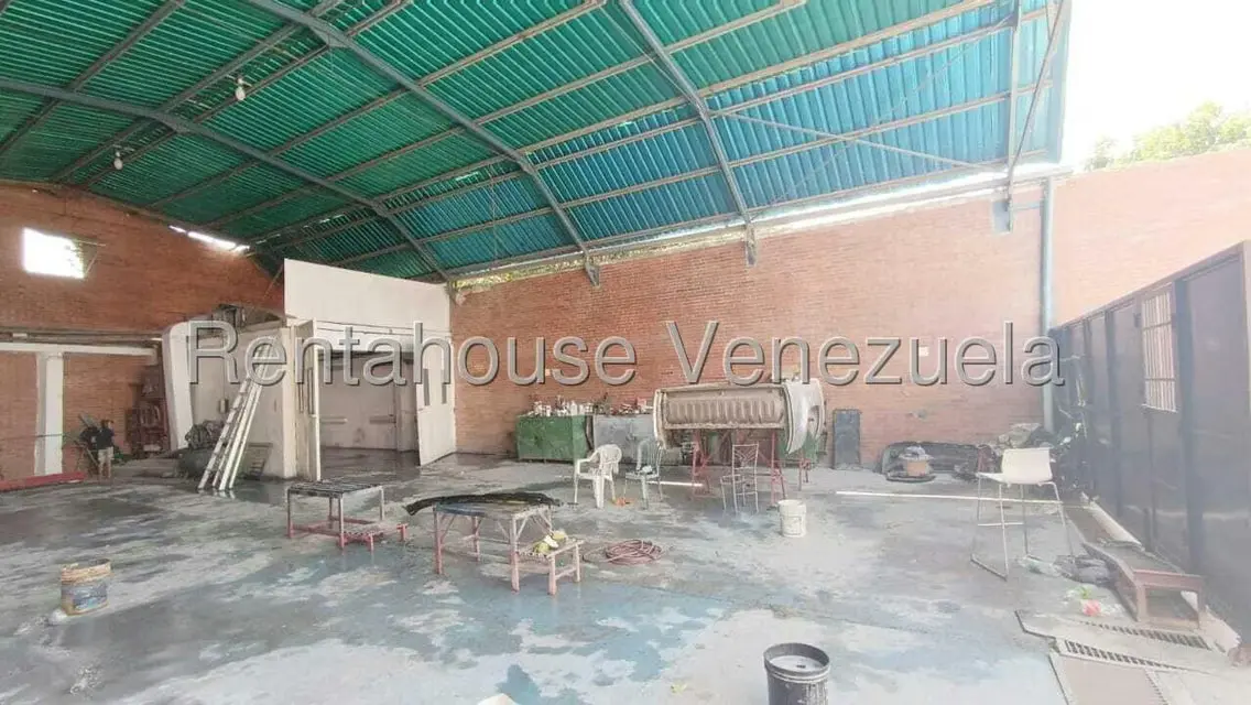 Comercial (Galpon - Deposito) en Venta en Avenida Libertador, Lara - 15
