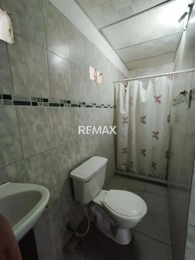 En Alquiler Comoda Habitación Semi-Amoblada - 4