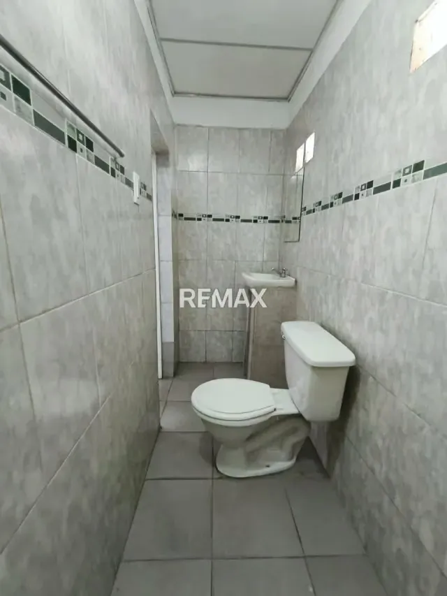 En Alquiler Comoda Habitación Semi-Amoblada - 5