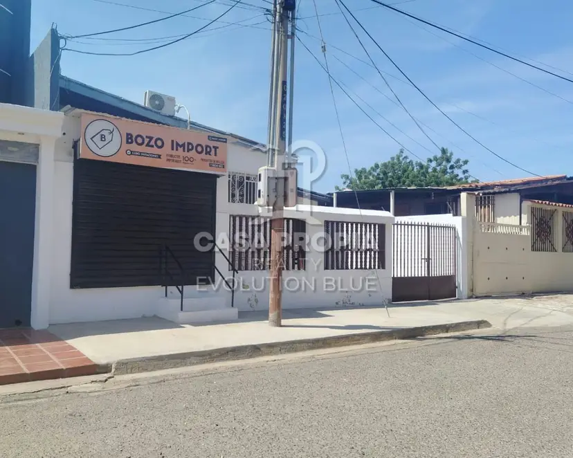 Se VENDE Casa + Local Comercial en San Felipe, Sector 01, Casitas de Maderas
