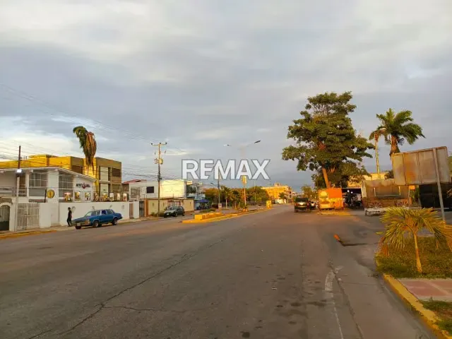 Alquiler de Local Comercial en C.C Giraluna, Cumaná , Edo Sucre - 6