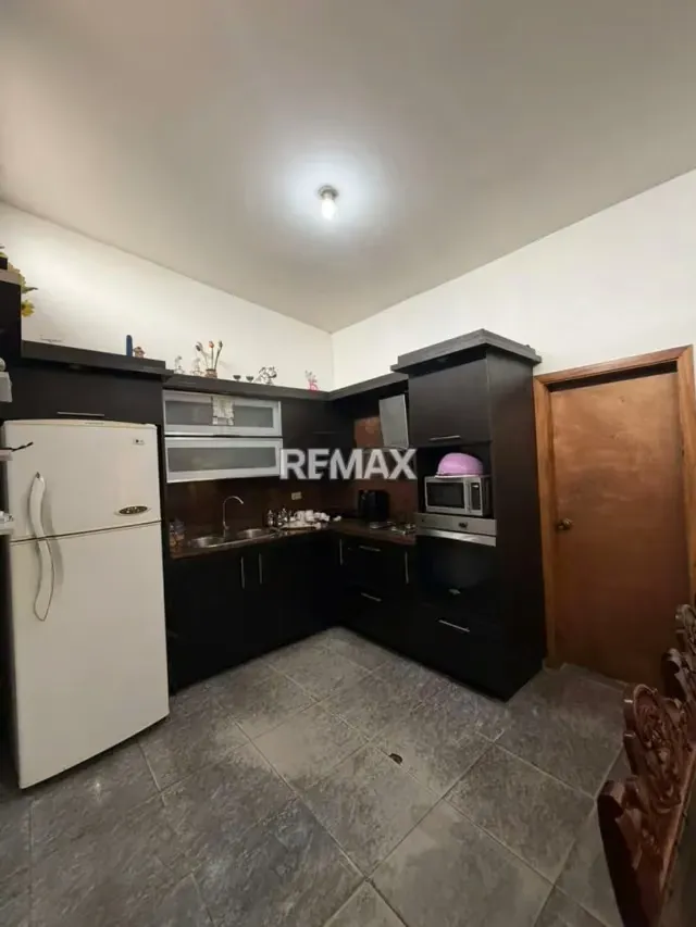 VENTA DE CASA CON TERRENO EN LA VIA PANAMERICANA - 6