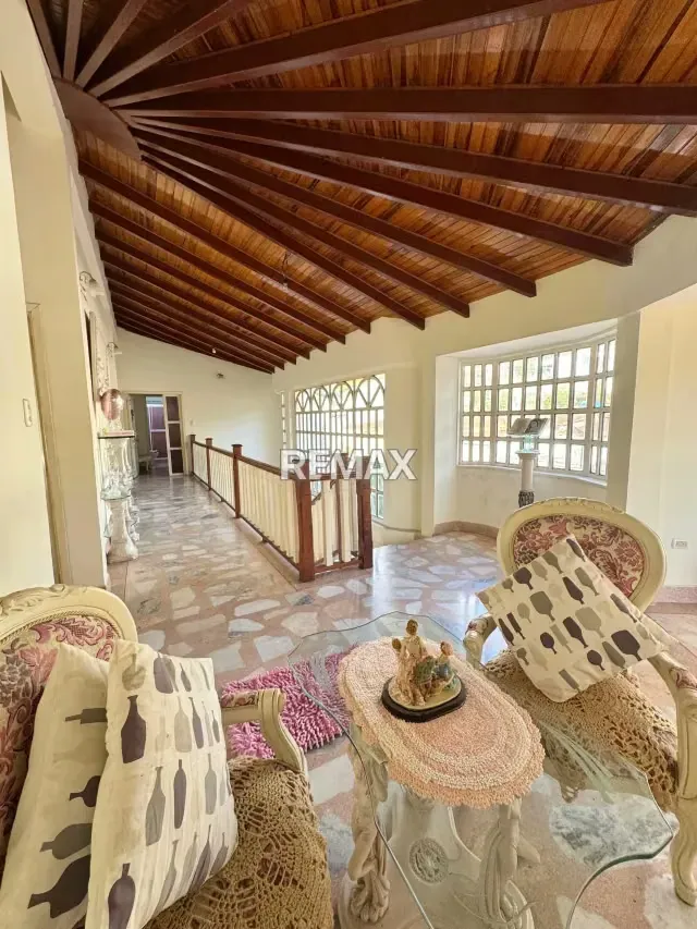 En venta: Hermosa casa en la Urb. Los Criollitos Ubicación: Avenida Rotaria, frente al SENIAT, San Cristóbal. - 15