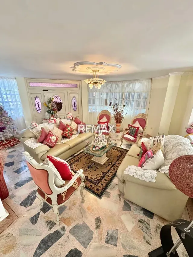 En venta: Hermosa casa en la Urb. Los Criollitos Ubicación: Avenida Rotaria, frente al SENIAT, San Cristóbal. - 2