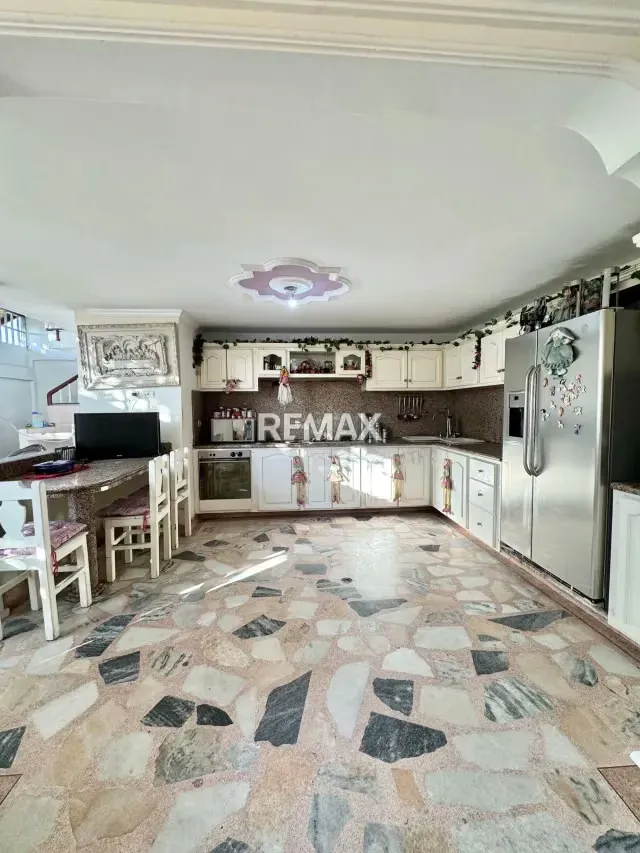 En venta: Hermosa casa en la Urb. Los Criollitos Ubicación: Avenida Rotaria, frente al SENIAT, San Cristóbal. - 6