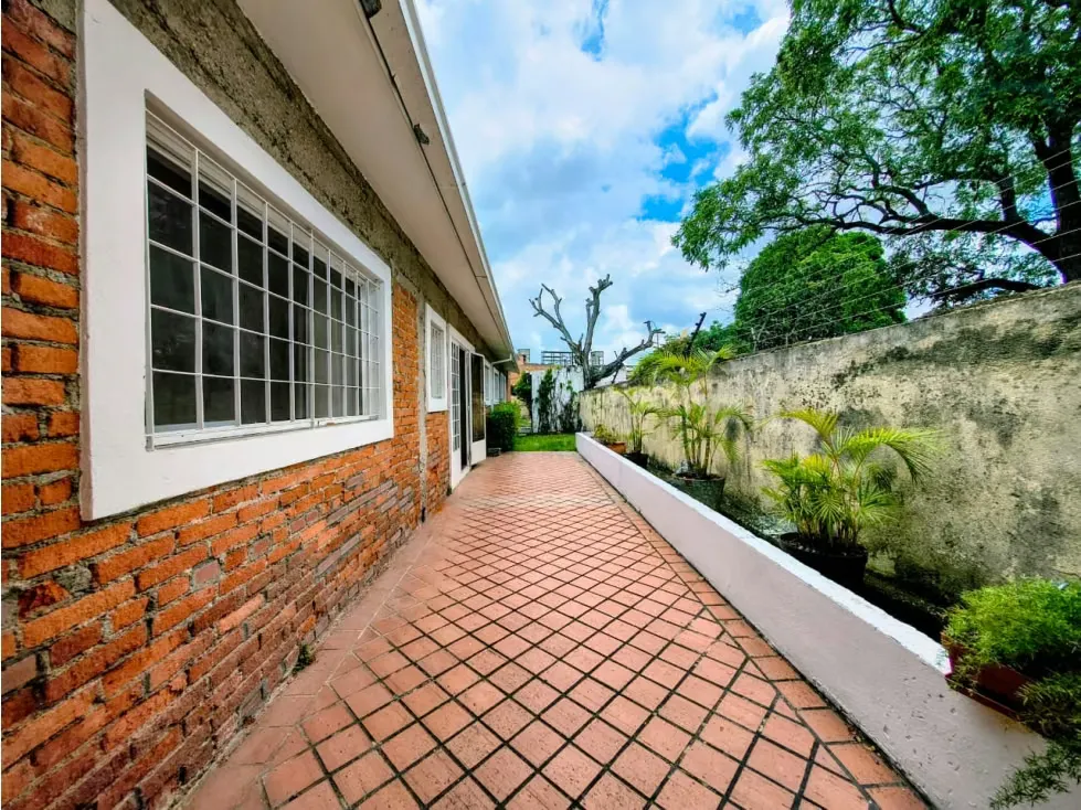 Se alquila casa en La Castellana 706m² - 3h/3.5b/4pe