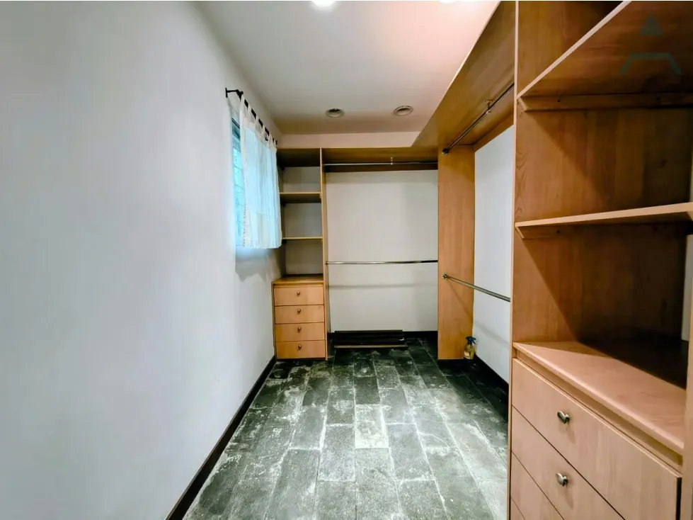 Se alquila casa en La Castellana 706m² - 3h/3.5b/4pe - 11