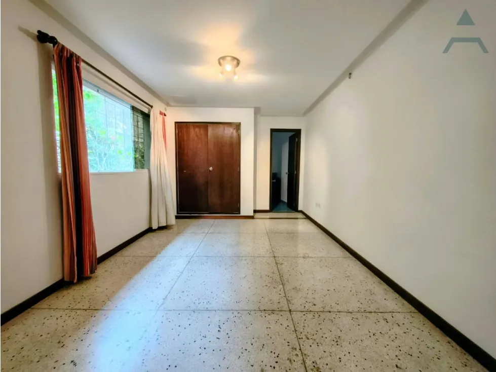 Se alquila casa en La Castellana 706m² - 3h/3.5b/4pe - 9