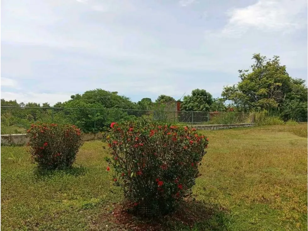 Se vende Casa en Rio Chico 2 parcela 1600m2 - 10