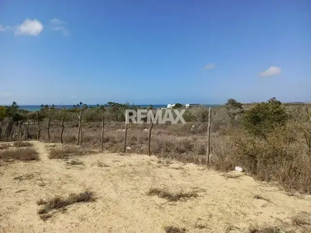 TERRENO CON VISTA AL MAR IDEAL PARA DESARROLLAR PROYECTOS POSADA O HOTEL ISLA DE MARGARITA VENEZUELA NO PIERDAS ESTA OPORTUNIDAD