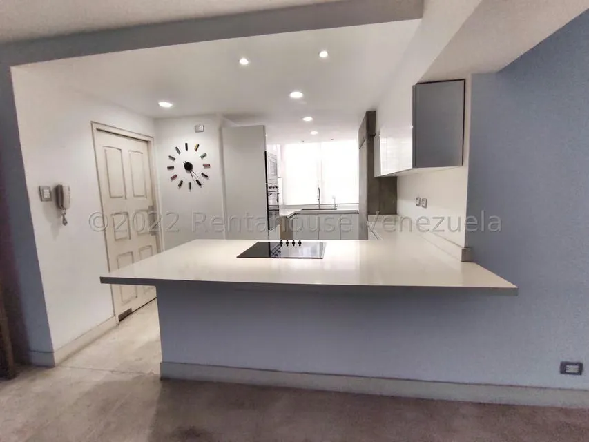 Apartamento (1 Nivel) en Venta en Chuao, Distrito Metropolitano - 5