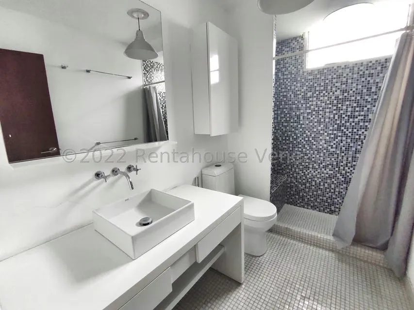 Apartamento (1 Nivel) en Venta en Chuao, Distrito Metropolitano - 8