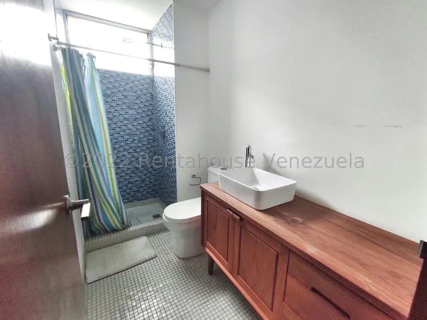 Apartamento (1 Nivel) en Venta en Chuao, Distrito Metropolitano - 9