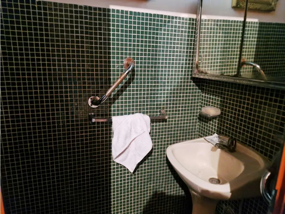 Vendo casa en calle cerrada 380m2 Prados del Este 4815 - 17