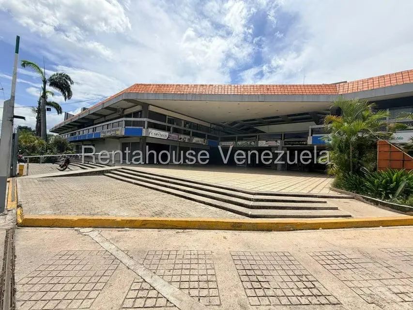 Local Comercial en Venta en Urbanizacion El Centro, Aragua - 14