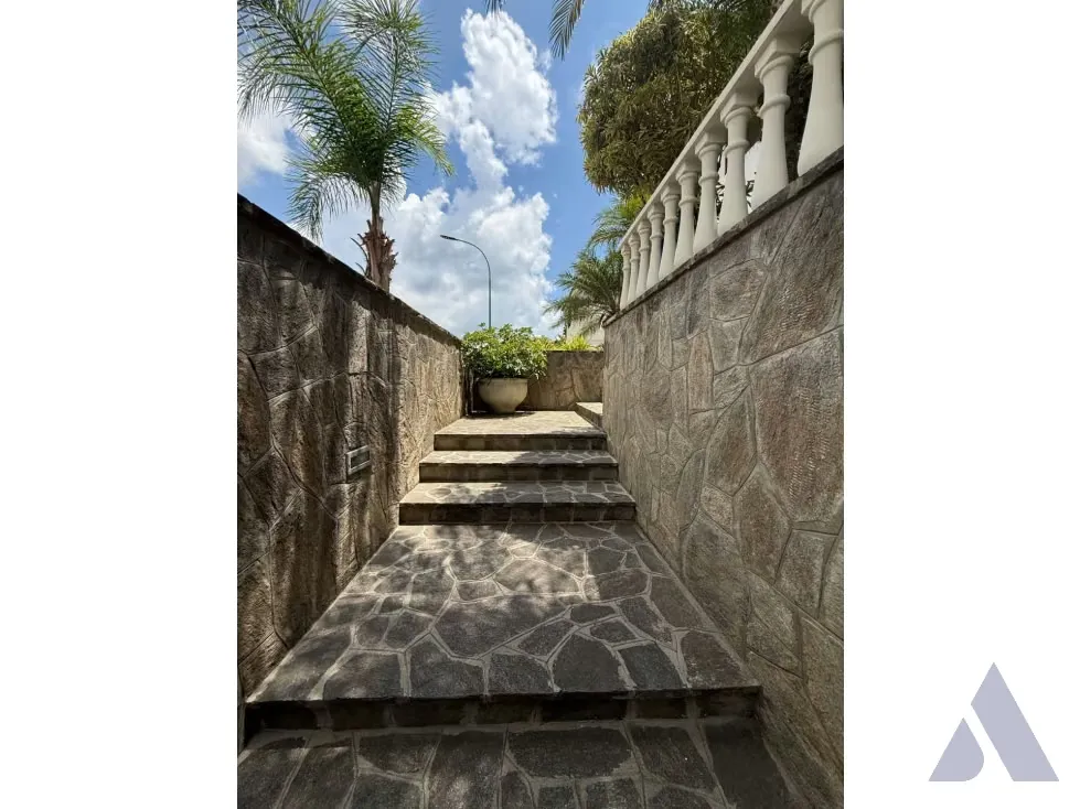 Se vende casa 500m2 Los Samanes 6269 - 2