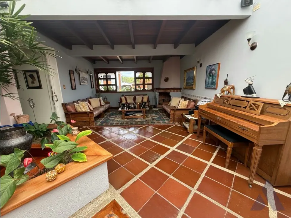 Se vende casa 500m2 Los Samanes 6269 - 11