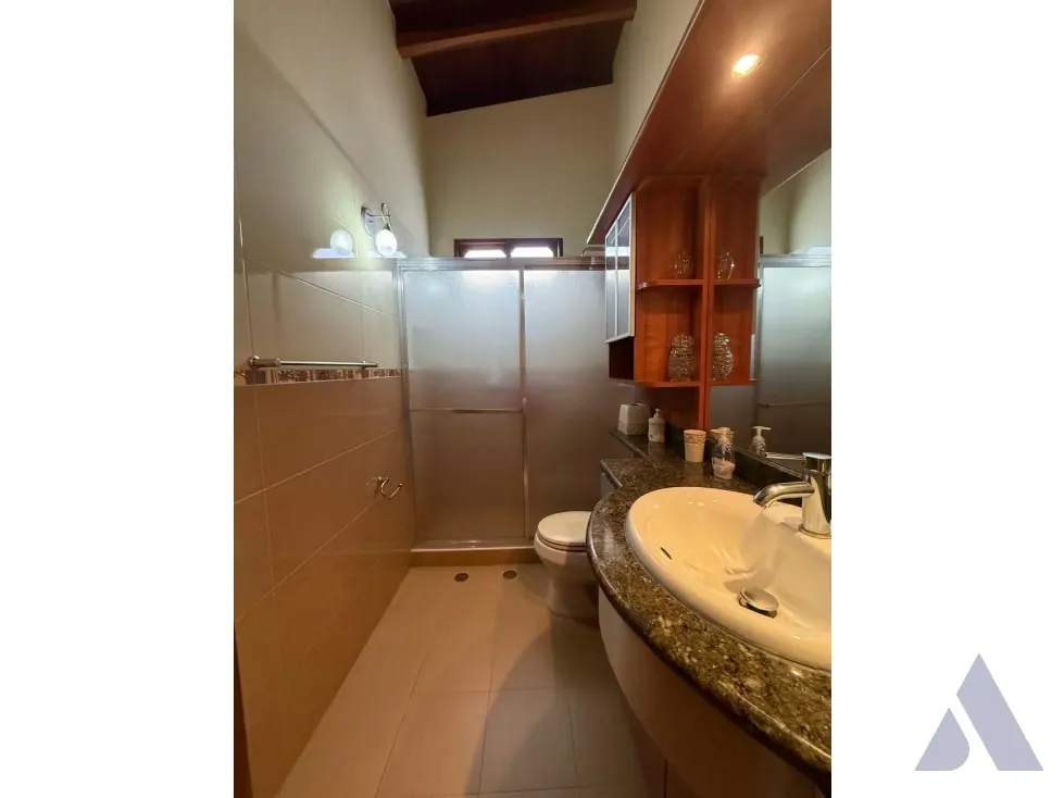 Se vende casa 500m2 Los Samanes 6269 - 25