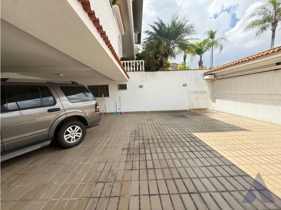 Se vende casa 500m2 Los Samanes 6269 - 30