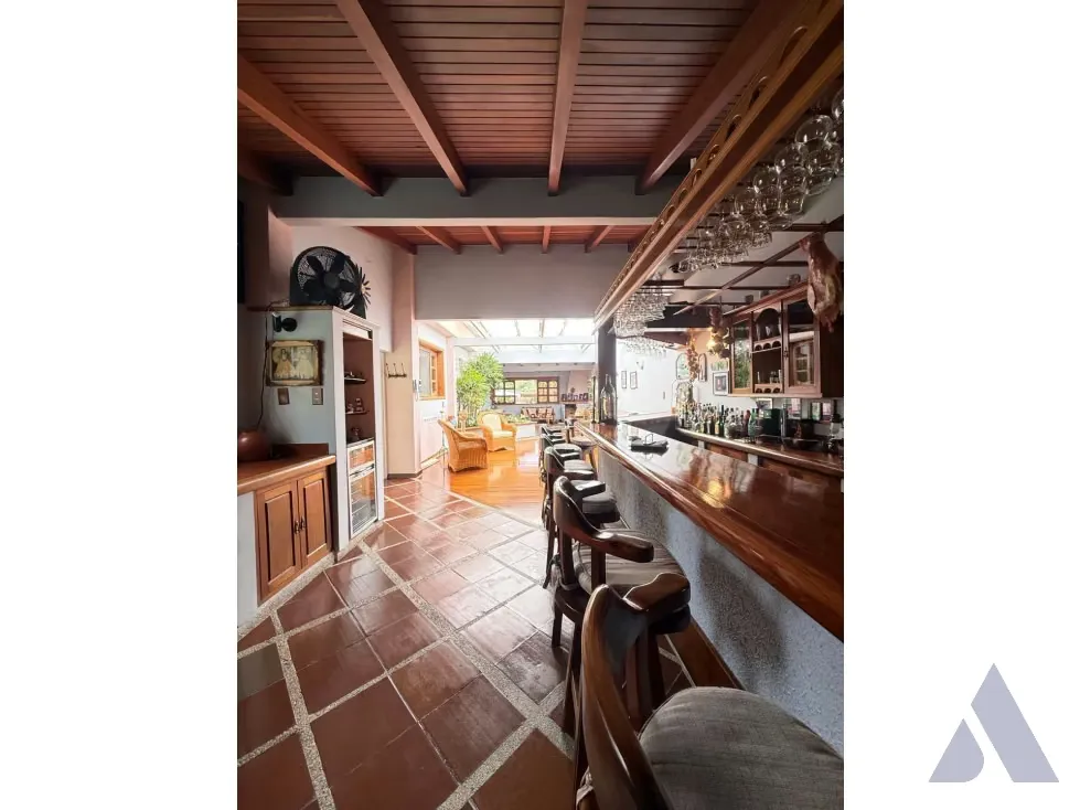 Se vende casa 500m2 Los Samanes 6269 - 9