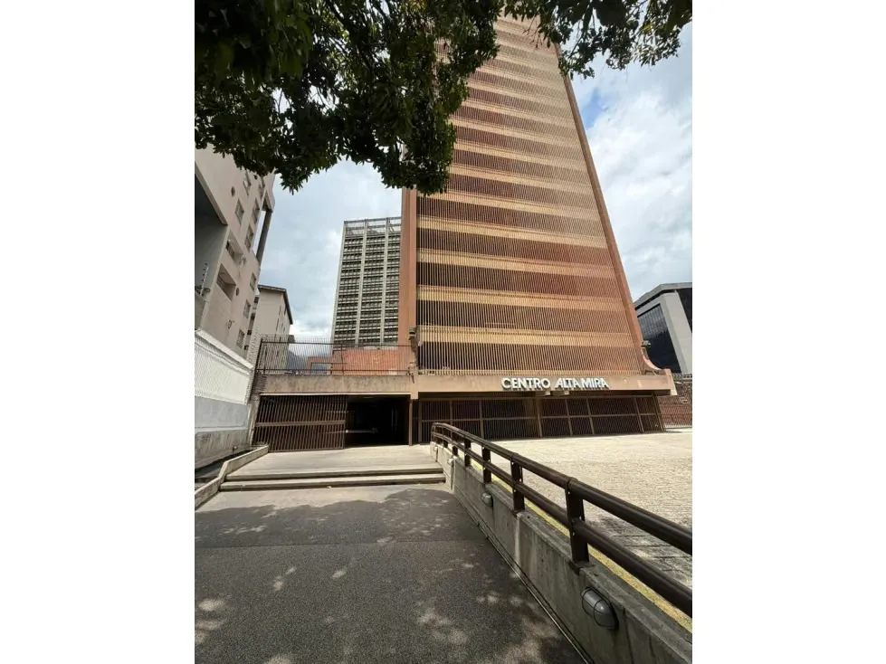 Se alquila Oficina 115² Altamira - 2