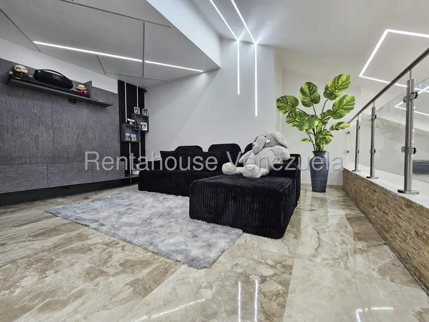 Apartamento (Penthouse) en Venta en Miranda, Distrito Metropolitano - 31