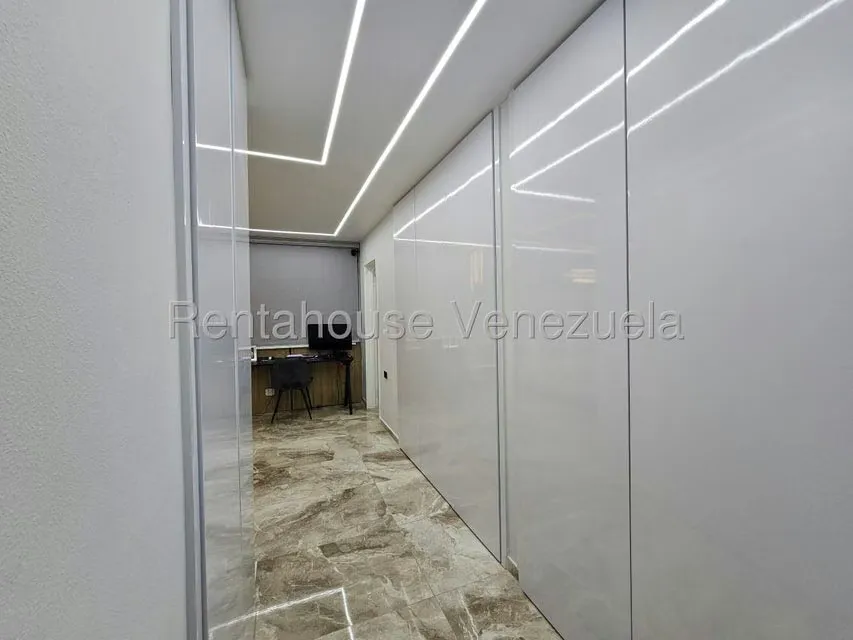 Apartamento (Penthouse) en Venta en Miranda, Distrito Metropolitano - 36