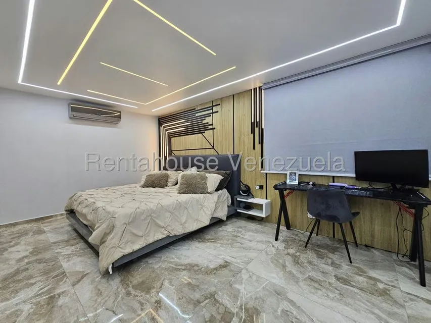 Apartamento (Penthouse) en Venta en Miranda, Distrito Metropolitano - 37