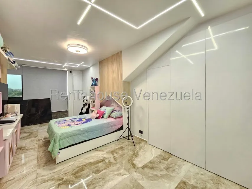 Apartamento (Penthouse) en Venta en Miranda, Distrito Metropolitano - 42