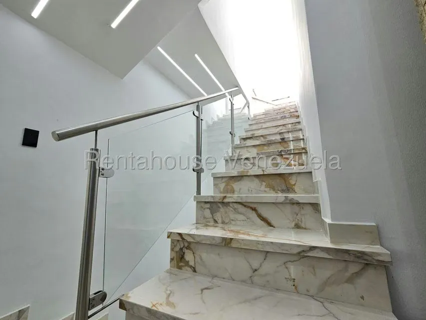 Apartamento (Penthouse) en Venta en Miranda, Distrito Metropolitano - 49