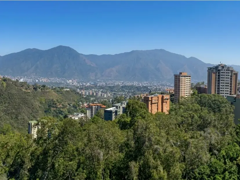 Vendo Ph dúplex c/ vista al Ávila 470m2 Los Naranjos 4761
