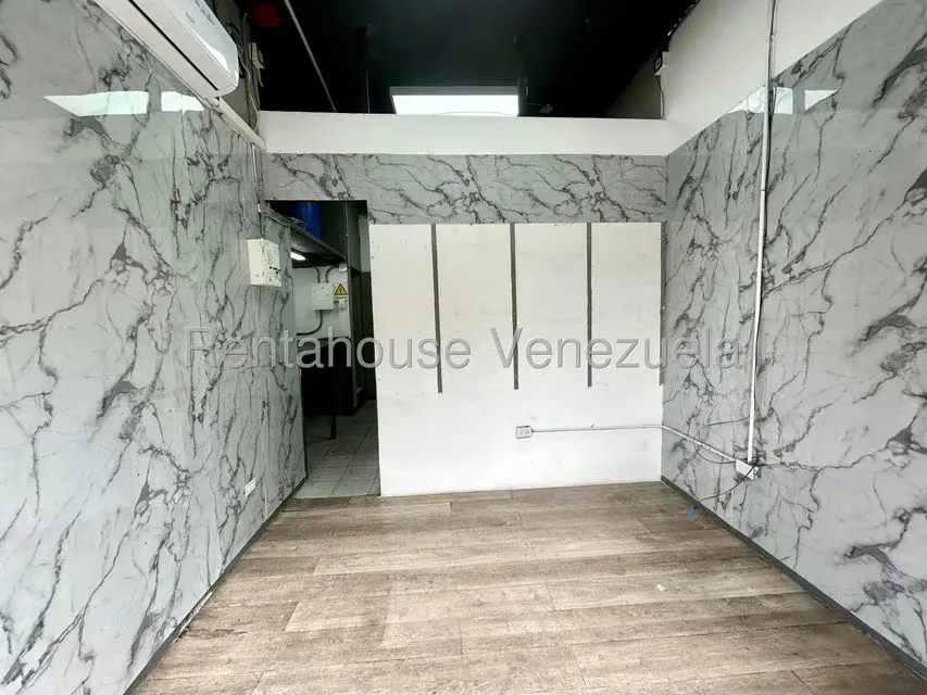 Local Comercial en Alquiler en El Paraiso, Distrito Metropolitano - 4