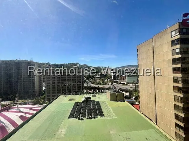 Apartamento (1 Nivel) en Venta en Chuao, Distrito Metropolitano - 11