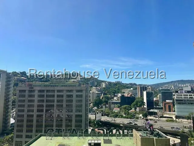 Apartamento (1 Nivel) en Venta en Chuao, Distrito Metropolitano - 12