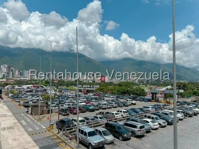 Apartamento (1 Nivel) en Venta en Chuao, Distrito Metropolitano - 22