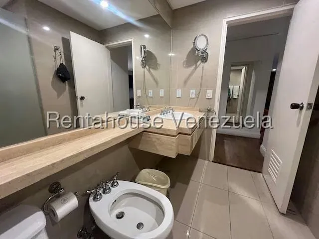 Apartamento (1 Nivel) en Venta en Chuao, Distrito Metropolitano - 9