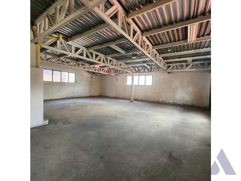 Vendo edificio industrial 2000m2 La Urbina 4391 - 6