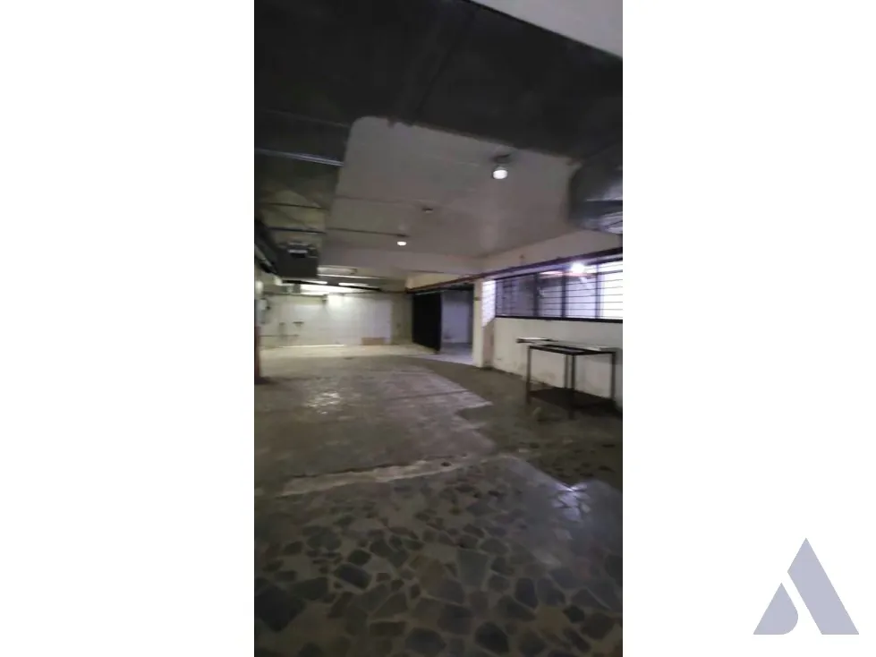 Vendo edificio industrial 2000m2 La Urbina 4391 - 9