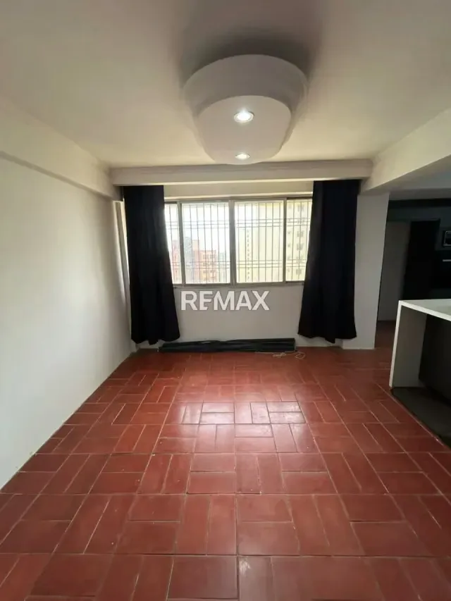 VENDO APARTAMENTO EDIF. MIRADOR DEL LAGO - 10
