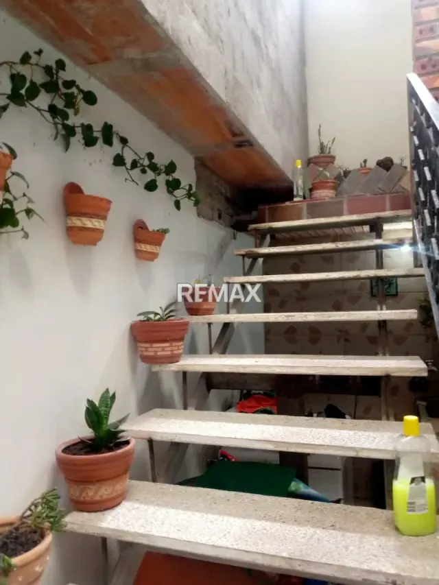 VENTA Casa de tres plantas en cordero - 10