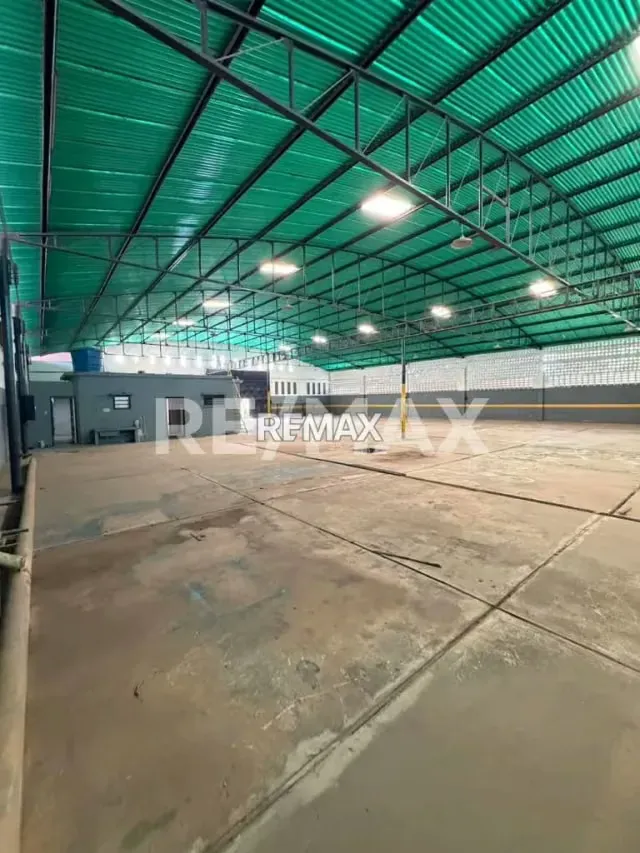 ¡Impulsa tu operación! Galpón cerrado con oficinas en alquiler – A metros de la Av. Intercomunal, Ciudad Ojeda - 2