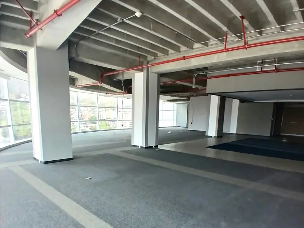 ALQUILER OFICINA 586 M2 EN LA URBINA (RR)