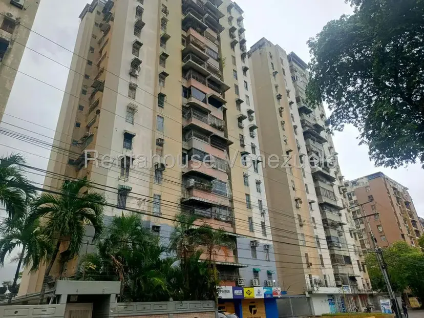 Apartamento (1 Nivel) en Venta en Avenida Bermudez, Aragua