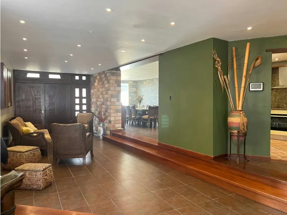 VENTA DE CASA EN COLINAS DE SANTA MÓNICA - 4