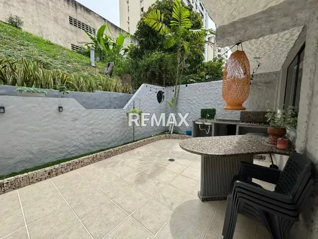 EN VENTA MODERNO TOWNHOUSE AMOBLADO EN LA URB. EL BOSQUE - 11