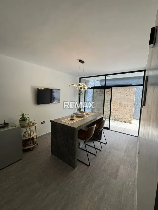 EN VENTA MODERNO TOWNHOUSE AMOBLADO EN LA URB. EL BOSQUE - 6