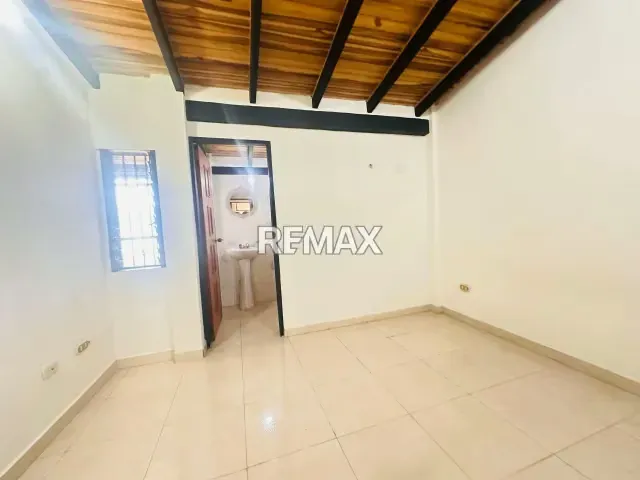 Se alquila Apartamento Ubicado en Caneyes, parte alta, Sector San José, Residencia Lomas Verdes - 3