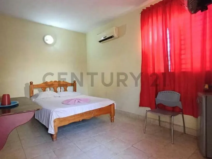 Hotel en venta - 4