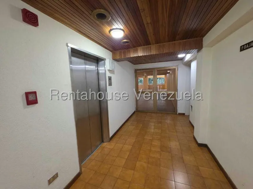 Apartamento (1 Nivel) en Venta en Miranda, Distrito Metropolitano - 2