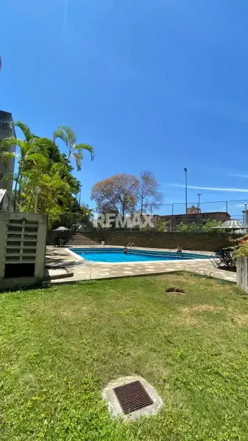 Venta de cómodo apartamento en la urbanización los SAMANES